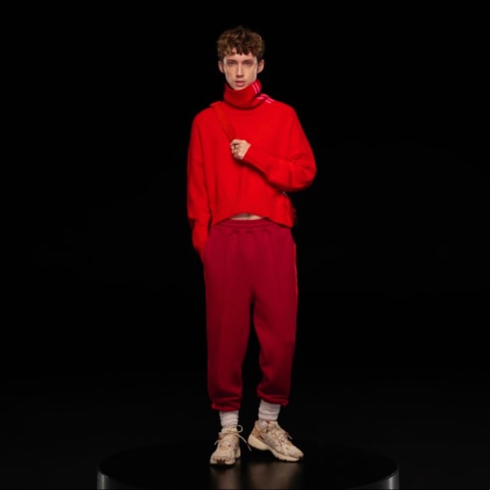 ❤️IVY PARK IVY HEART X Adidas All Gender Sweatpants
*IN HAND*SAME DAY SHIPPING*